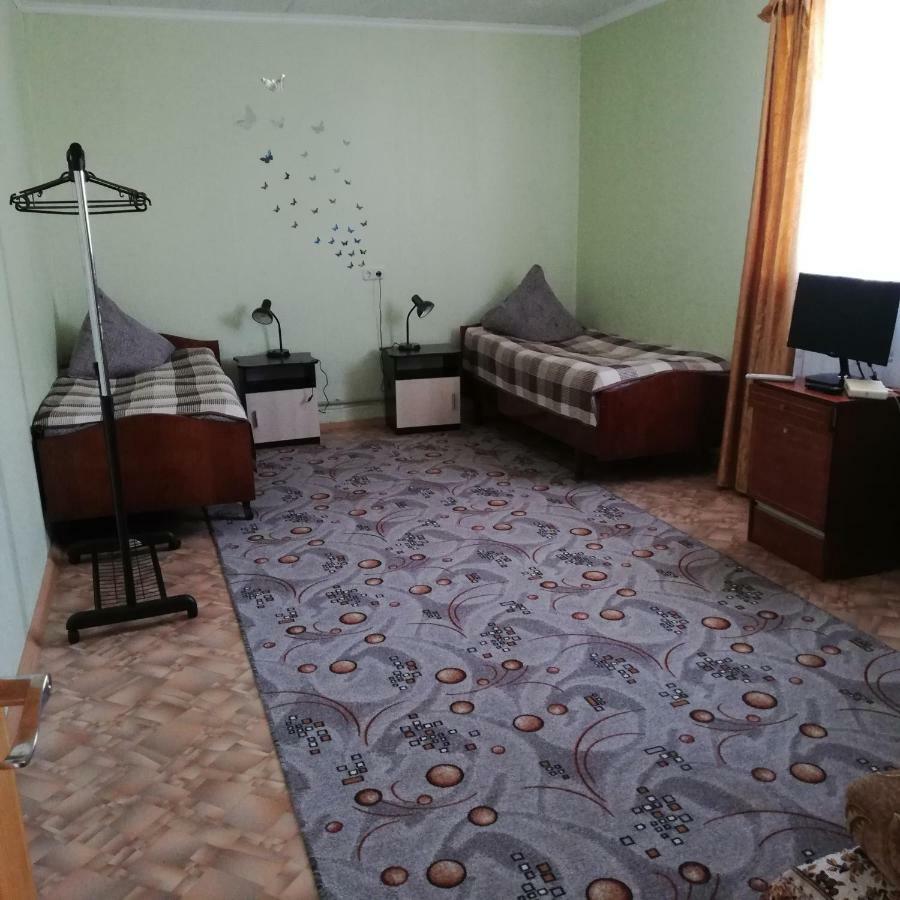 Belye Rozy Hotel Nyasvizh Exterior photo